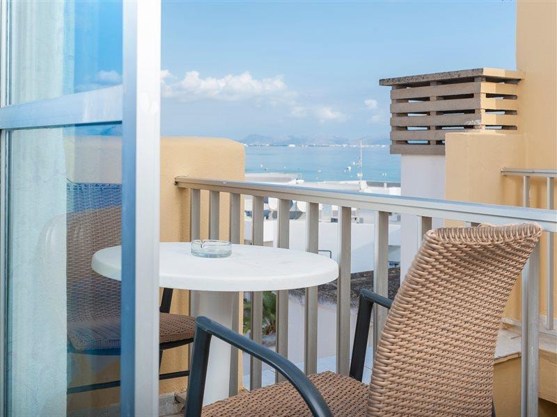 Hostal Blanca Can Picafort  Exterior photo